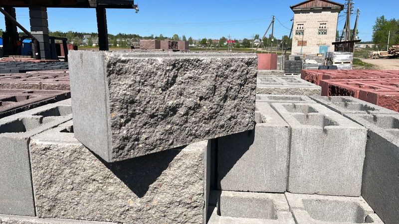 Бетонные блоки для возведения ограждений бетонных